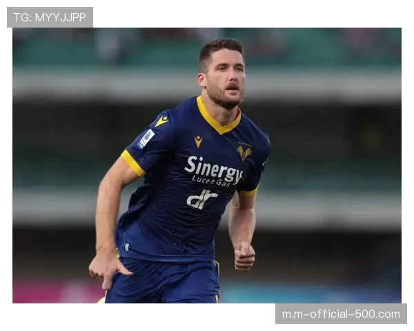 弗里克启用卡萨多多位置属性，应对中场与边卫人员短缺